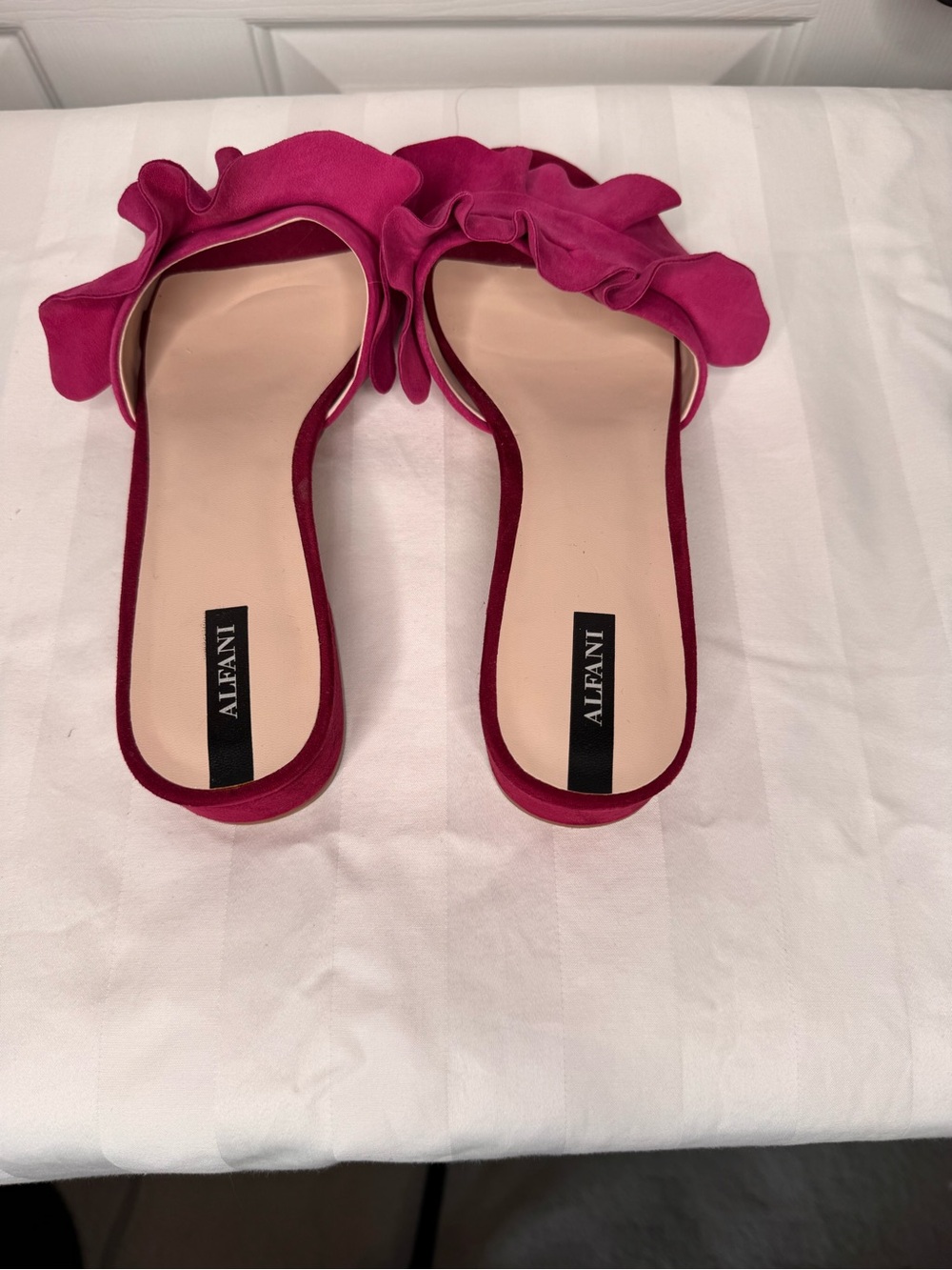 Alfani Fuchsia Ruffle Slide Mules - Picture 3 of 4